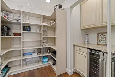 Kitchen - 3841 Elm St, Phoenix, AZ 85018 photo 5 of 5