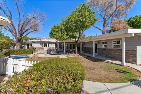 Exterior - 3841 Elm St, Phoenix, AZ 85018 photo 14 of 19