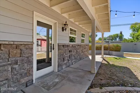Exterior - 3841 Elm St, Phoenix, AZ 85018 photo 11 of 19
