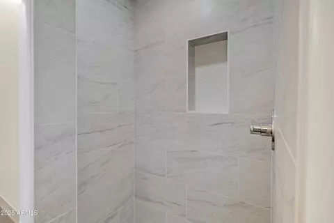 Bath - 3419 E Hillery Dr, Phoenix, AZ 85032 photo 2 of 3