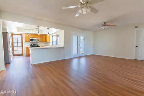Living - 3530 Edgewood Ave, Mesa, AZ 85204 photo 1 of 4