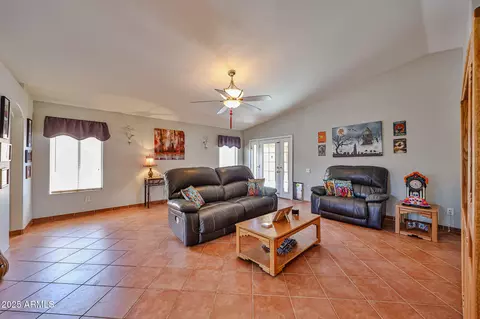 3553 E Kelton Ln, Phoenix, AZ 85032 photo 9