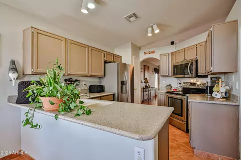 3553 E Kelton Ln, Phoenix, AZ 85032 photo 2