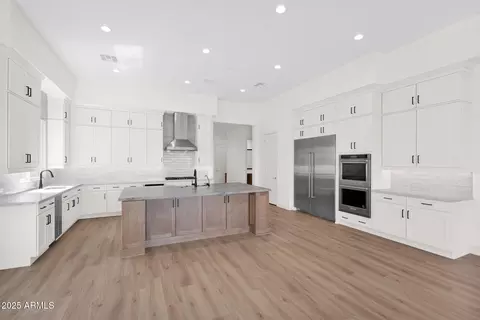 Kitchen - 2648 E Longhorn Ct, Gilbert, AZ 85297 photo 6 of 8