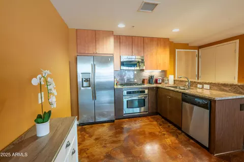 7137 E Rancho Vista Dr #3003, Scottsdale, AZ 85251