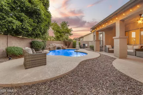 586 E Julian Dr, Gilbert, AZ 85295 photo 8
