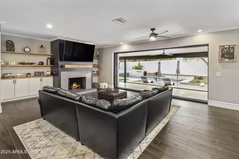Living - 3533 E Suncrest Ct, Phoenix, AZ 85044 photo 1 of 1