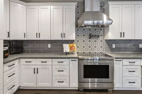 Kitchen - 3533 E Suncrest Ct, Phoenix, AZ 85044 photo 3 of 4