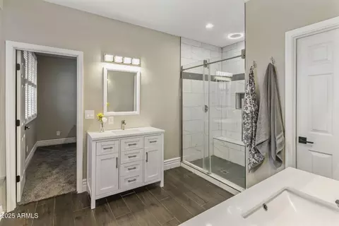Bath - 3533 E Suncrest Ct, Phoenix, AZ 85044 photo 3 of 7