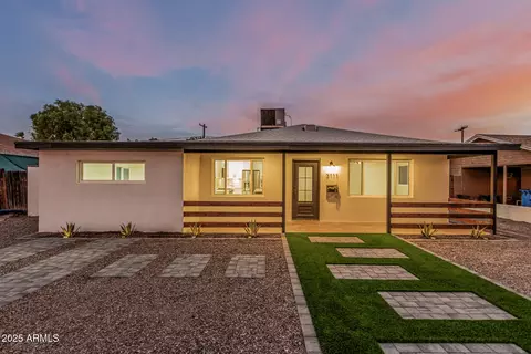 3111 N 34th St, Phoenix, AZ 85018