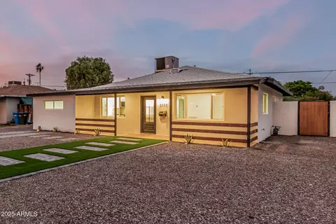 3111 N 34th St, Phoenix, AZ 85018