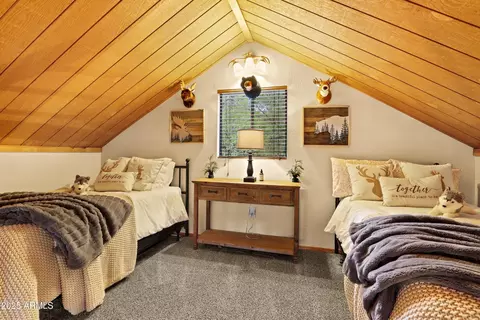 Bedroom - 6875 W Bradshaw Dr, Pine, AZ 85544 photo 4 of 4