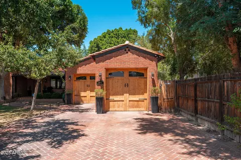 Exterior - 346 E Orangewood Ave, Phoenix, AZ 85020 photo 3 of 13