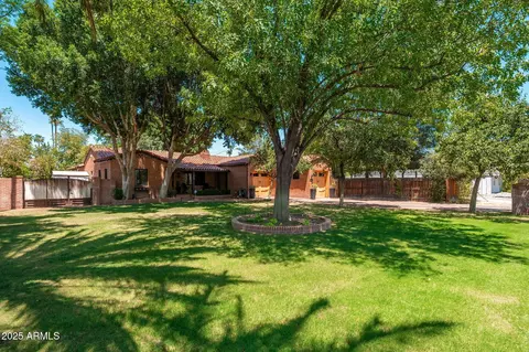 Exterior - 346 E Orangewood Ave, Phoenix, AZ 85020 photo 2 of 13