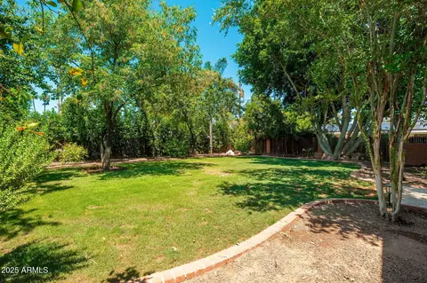 Exterior - 346 E Orangewood Ave, Phoenix, AZ 85020 photo 13 of 13