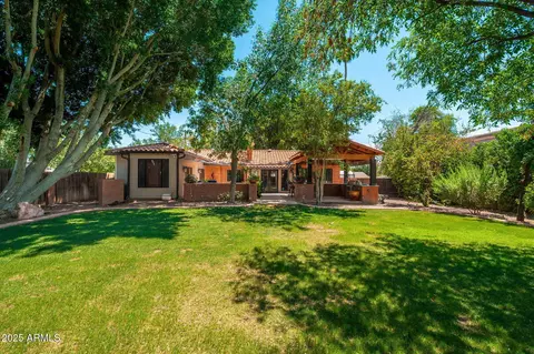 Exterior - 346 E Orangewood Ave, Phoenix, AZ 85020 photo 9 of 13