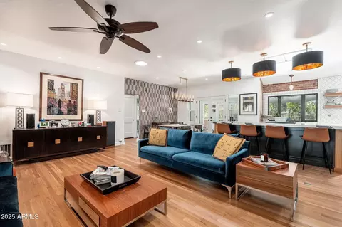 Living - 346 E Orangewood Ave, Phoenix, AZ 85020 photo 2 of 2