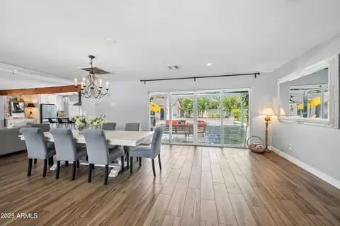 Dining - 8045 N 7th Ave, Phoenix, AZ 85021 photo 1 of 3