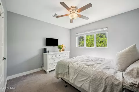 Bedroom - 8045 N 7th Ave, Phoenix, AZ 85021 photo 1 of 4