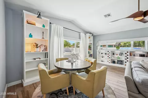 Dining - 8045 N 7th Ave, Phoenix, AZ 85021 photo 2 of 3