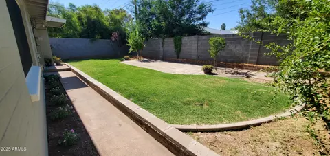 Exterior - 3526 E Piccadilly Rd, Phoenix, AZ 85018 photo 1 of 4
