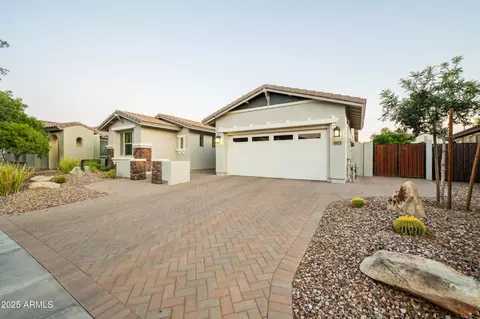 Exterior - 4623 E Waterman St, Gilbert, AZ 85297 photo 4 of 11