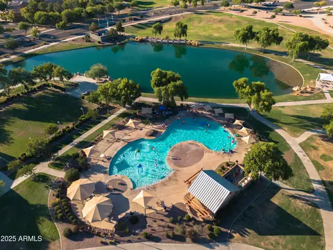 Exterior - 4623 E Waterman St, Gilbert, AZ 85297 photo 10 of 11