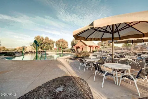 Exterior - 4623 E Waterman St, Gilbert, AZ 85297 photo 5 of 11