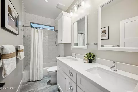 Bath - 4623 E Waterman St, Gilbert, AZ 85297 photo 4 of 4