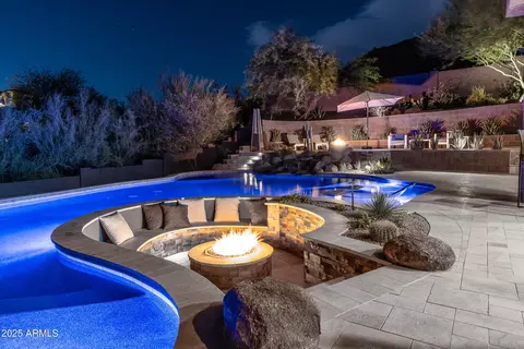 Exterior - 1136 E Forest Hills Dr, Phoenix, AZ 85022 photo 17 of 19