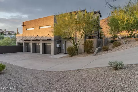 Exterior - 1136 E Forest Hills Dr, Phoenix, AZ 85022 photo 2 of 19
