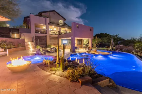 Exterior - 1136 E Forest Hills Dr, Phoenix, AZ 85022 photo 15 of 19