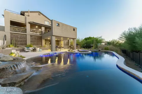 Exterior - 1136 E Forest Hills Dr, Phoenix, AZ 85022 photo 18 of 19