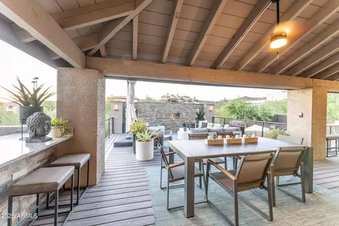 Exterior - 1136 E Forest Hills Dr, Phoenix, AZ 85022 photo 6 of 19