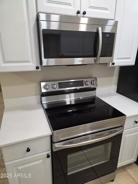Kitchen - 3511 E Baseline Rd #1117, Phoenix, AZ 85042 photo 3 of 3