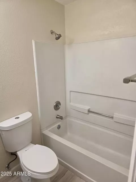 Bath - 3511 E Baseline Rd #1117, Phoenix, AZ 85042 photo 1 of 4