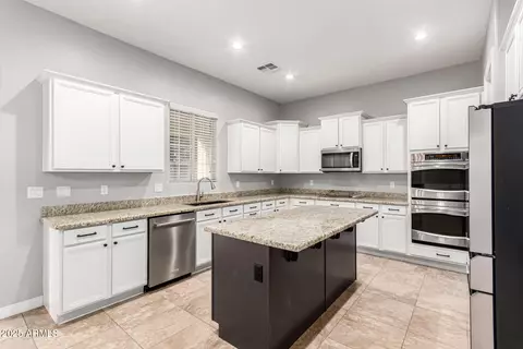 Kitchen - 3104 E Packard Dr, Gilbert, AZ 85298 photo 2 of 3