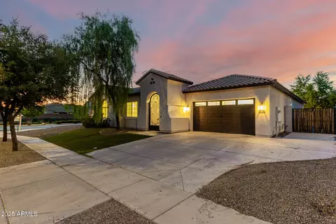 Exterior - 3104 E Packard Dr, Gilbert, AZ 85298 photo 2 of 15