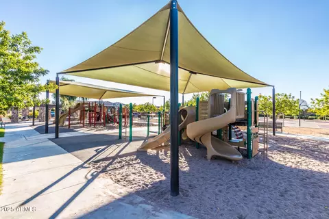 View/Area - 3104 E Packard Dr, Gilbert, AZ 85298 photo 6 of 17