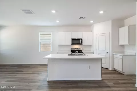 Kitchen - 18327 W Hackamore Dr, Wittmann, AZ 85361 photo 1 of 1