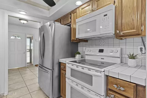 Kitchen - 1230 E Rowlands Ln, Phoenix, AZ 85022 photo 3 of 3