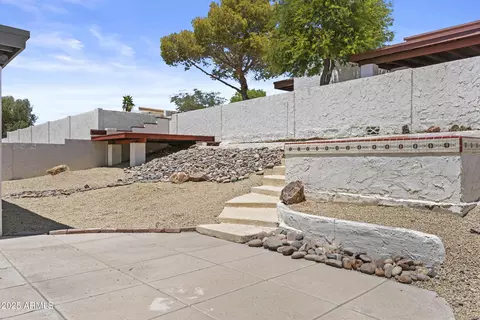 Exterior - 1230 E Rowlands Ln, Phoenix, AZ 85022 photo 5 of 7