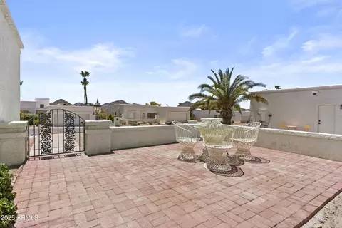 Exterior - 1230 E Rowlands Ln, Phoenix, AZ 85022 photo 2 of 7