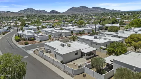 View/Area - 1230 E Rowlands Ln, Phoenix, AZ 85022 photo 2 of 4