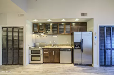 215 E Mckinley St #201, Phoenix, AZ 85004 photo 10