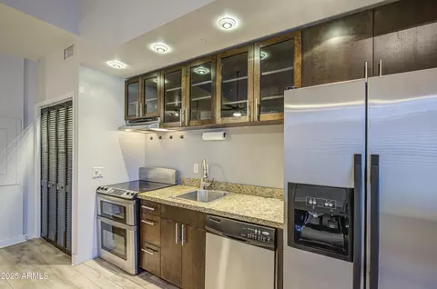 215 E Mckinley St #201, Phoenix, AZ 85004 photo 11