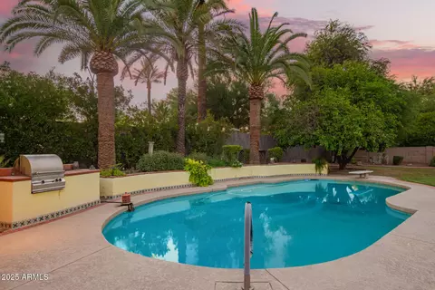 340 Ancora Dr N, Litchfield Park, AZ 85340