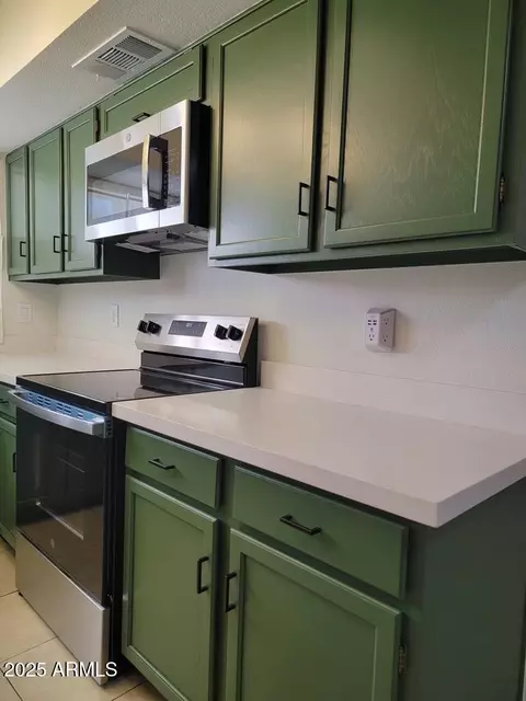2511 W Pershing Ave, Phoenix, AZ 85029