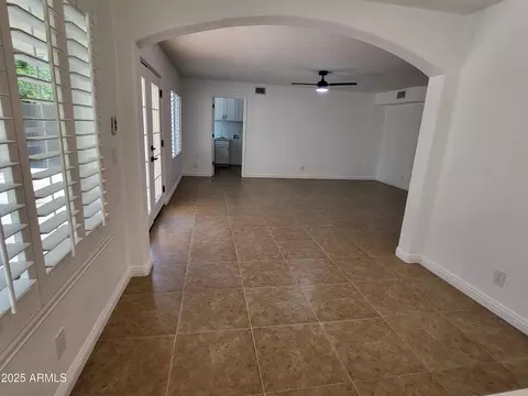 Living - 843 W Devon Dr, Gilbert, AZ 85233 photo 8 of 8