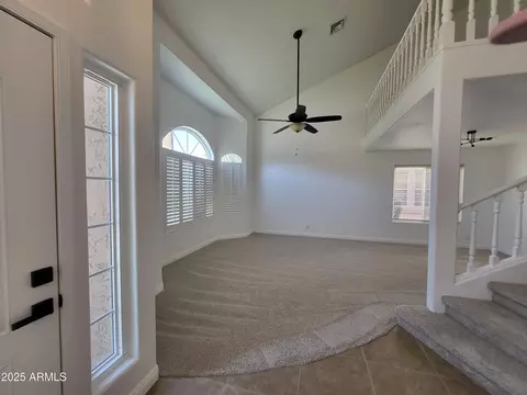 Living - 843 W Devon Dr, Gilbert, AZ 85233 photo 3 of 8